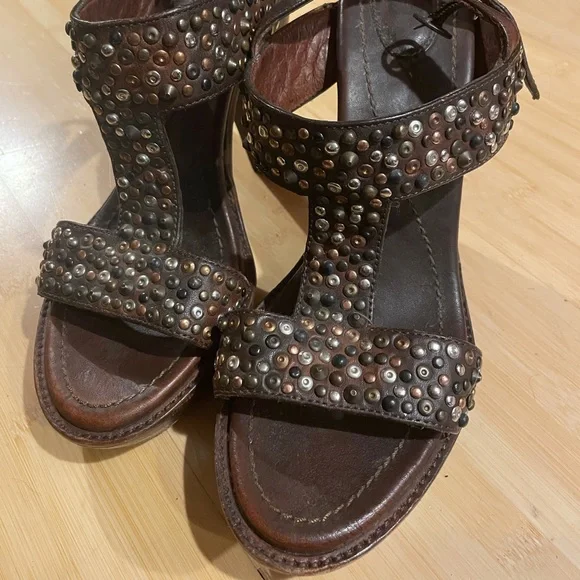 FRYE JEWEL STUDDED HIGH HEEL LEATHER SANDALS Sz 10 - Picture 3 of 5